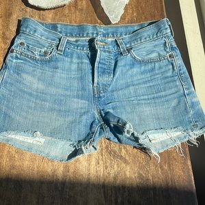 Levis 501 size 25